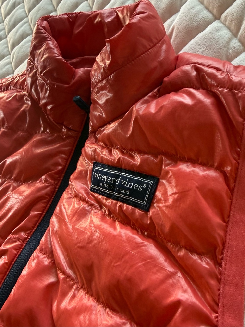 Vineyard Vines Mountain Weekend Puffer Vest Coral Red Blue Zip Men’s Size Medium